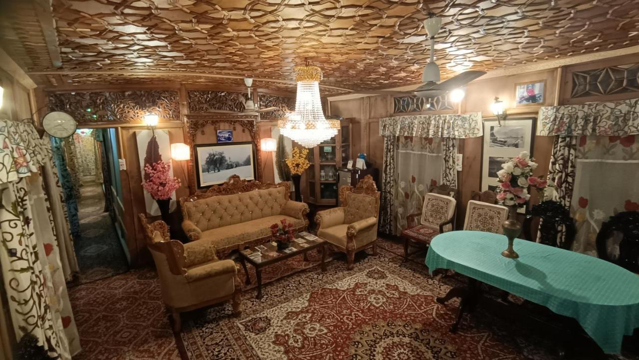 Heritage Geneva House Boat Srīnagar Zewnętrze zdjęcie