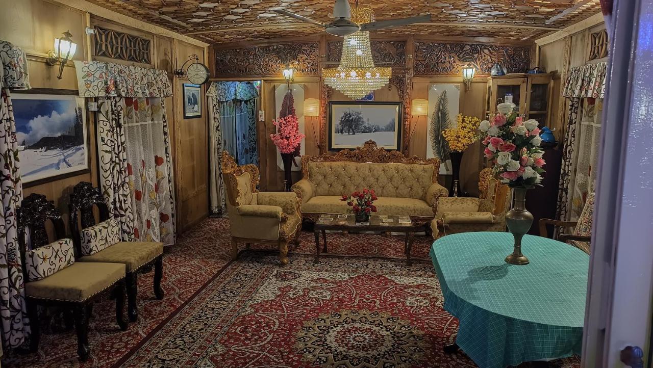 Heritage Geneva House Boat Srīnagar Zewnętrze zdjęcie
