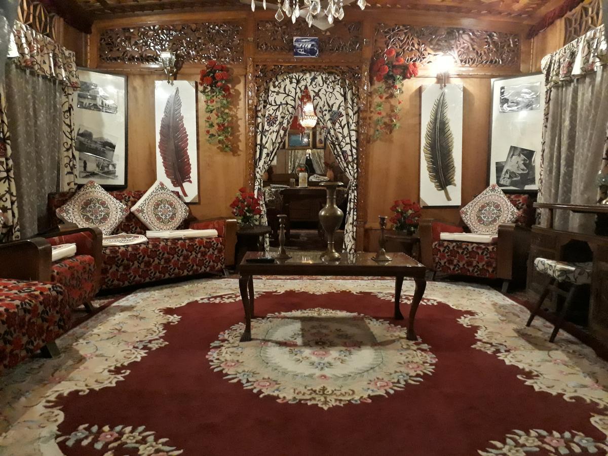 Heritage Geneva House Boat Srīnagar Zewnętrze zdjęcie