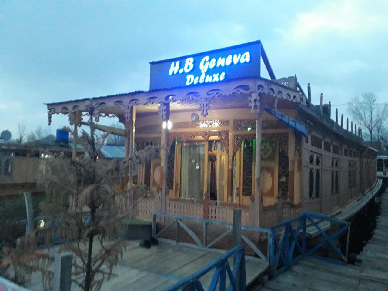 Heritage Geneva House Boat Srīnagar Zewnętrze zdjęcie