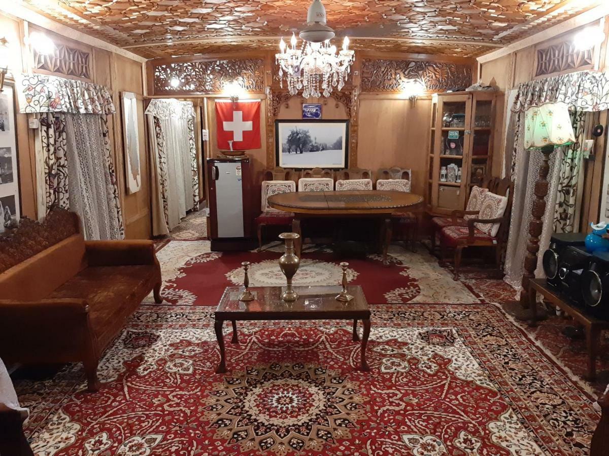 Heritage Geneva House Boat Srīnagar Zewnętrze zdjęcie